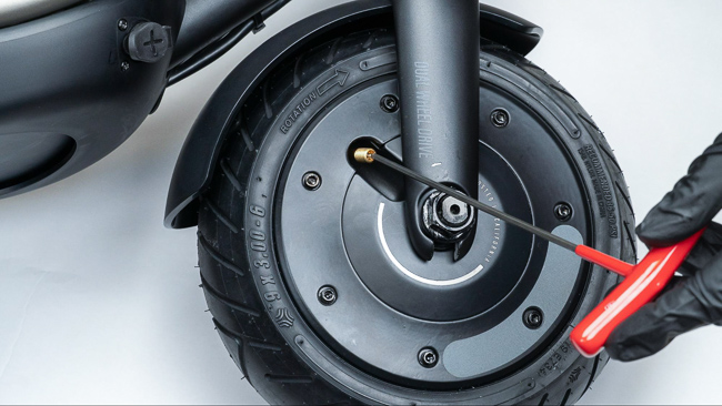 Replace the tube and tire for the Boosted Rev Replace the tube and tire for the Boosted Rev Tools you will need: