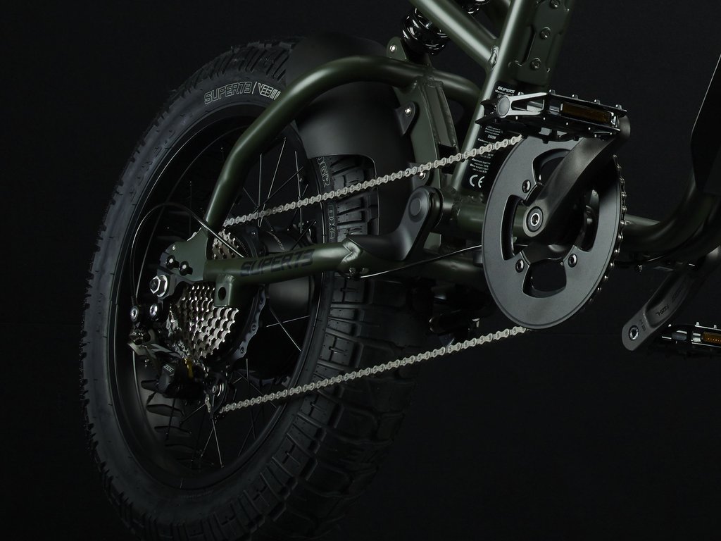 Super73-RX Olive Drab The RX debuts Super73’s most powerful and technologically advanced drive system with multi-class ride modes. This performance vehicle is a street-legal electric motorbike that does not require a license or registration. The RX also features Super73’s all-new connected electronics suite and is compatible with iOS and Android mobile devices through the new Super73 App.