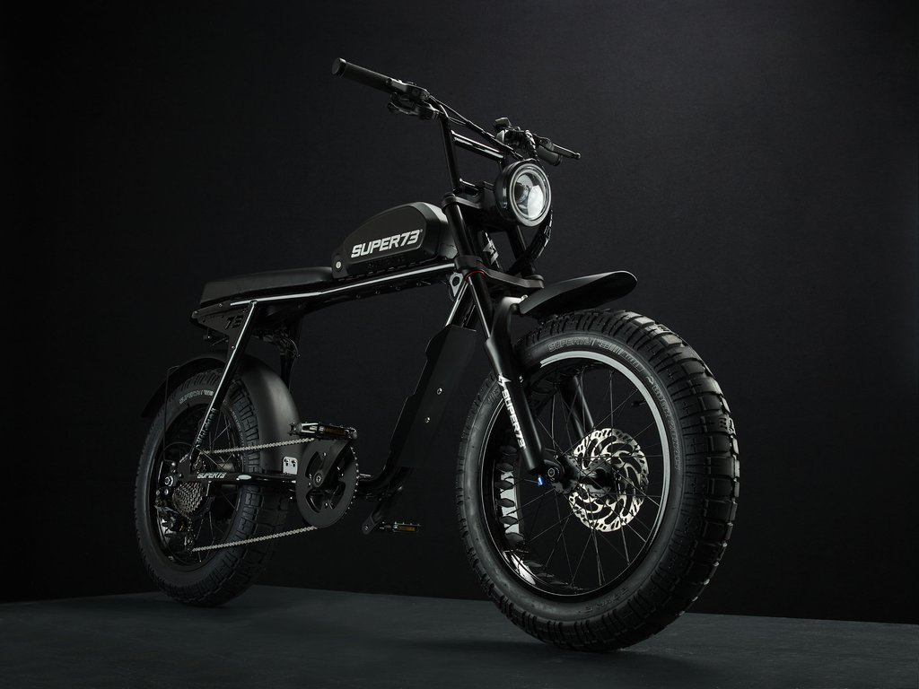 SUPER73-S2 Galaxy Black The Super73-S2 is a high performance street-legal electric motorbike that does not require a license or registration. Designed for the urban adventurer, the agile S2 is a sport-cruiser style motorbike built with an aircraft-grade aluminum alloy frame and a fully adjustable air spring suspension fork. The S2 also features Super73's all-new connected electronics suite that is compatible with iOS and Android mobile devices through the new Super73 App.
