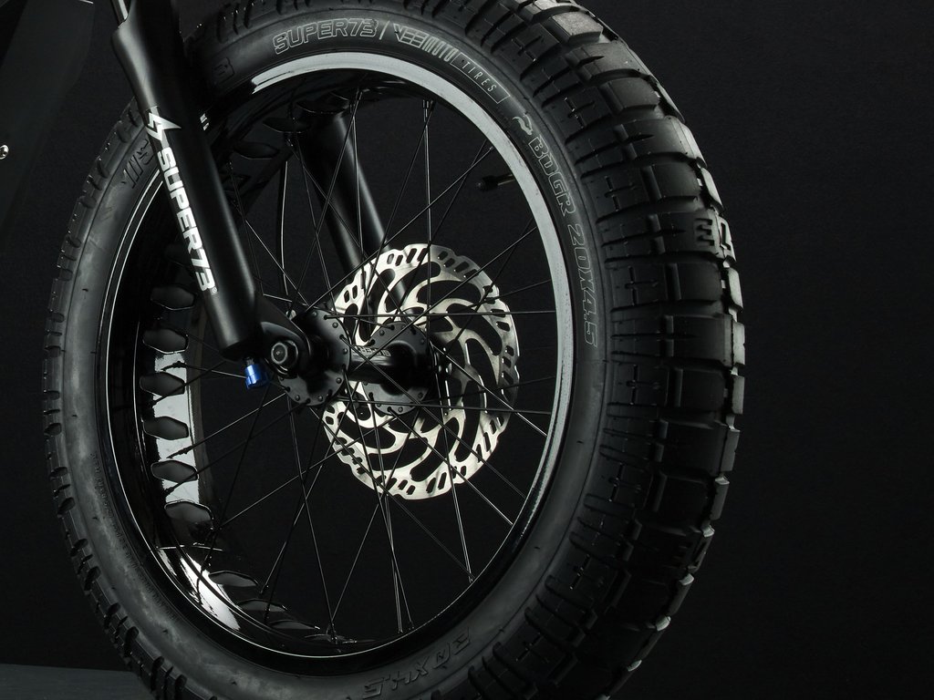 SUPER73-S2 Galaxy Black The Super73-S2 is a high performance street-legal electric motorbike that does not require a license or registration. Designed for the urban adventurer, the agile S2 is a sport-cruiser style motorbike built with an aircraft-grade aluminum alloy frame and a fully adjustable air spring suspension fork. The S2 also features Super73's all-new connected electronics suite that is compatible with iOS and Android mobile devices through the new Super73 App.