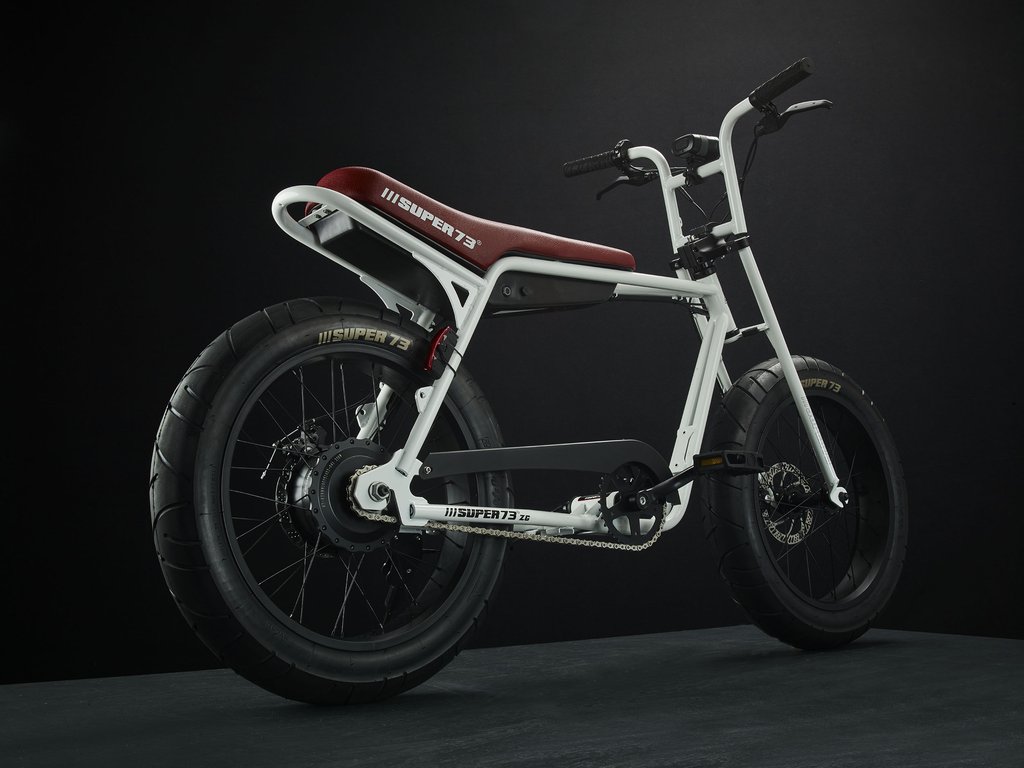 SUPER73-ZG White The SUPER73-ZG is perfect for exploring the city. The compact frame and the EPAC 250W internal hub motor make an excellent vehicle for anyone who wants the superior feeling of a regular SUPER73 with a smaller frame.