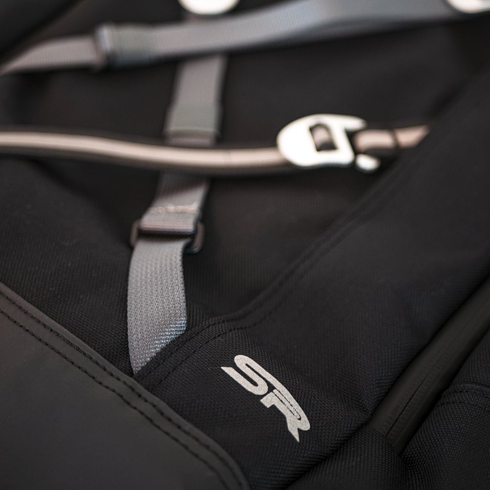 Buy the Slick Revolution Electric Skateboard Bag Fatdaddy Europe