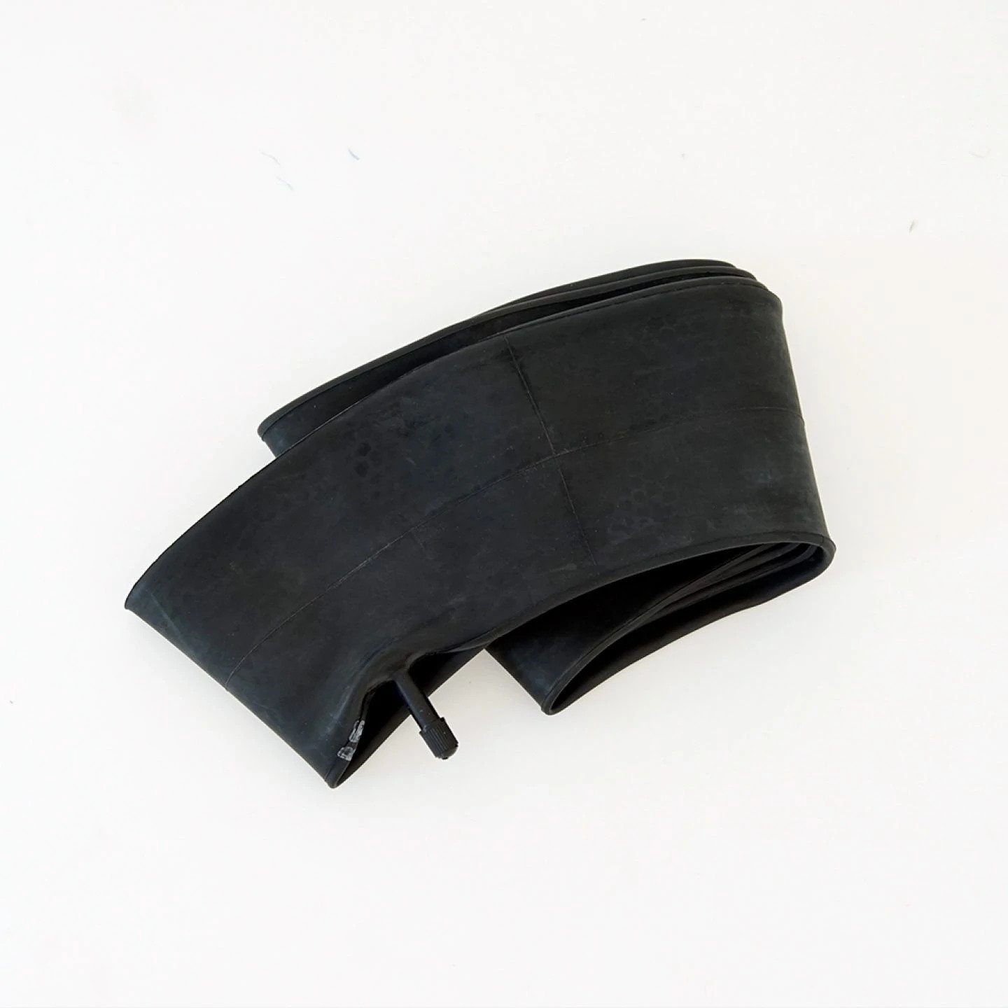Fatbike inner tube (20x4) Replacement for a 20x4 fatbike inner tyre. Fit's most major brands.