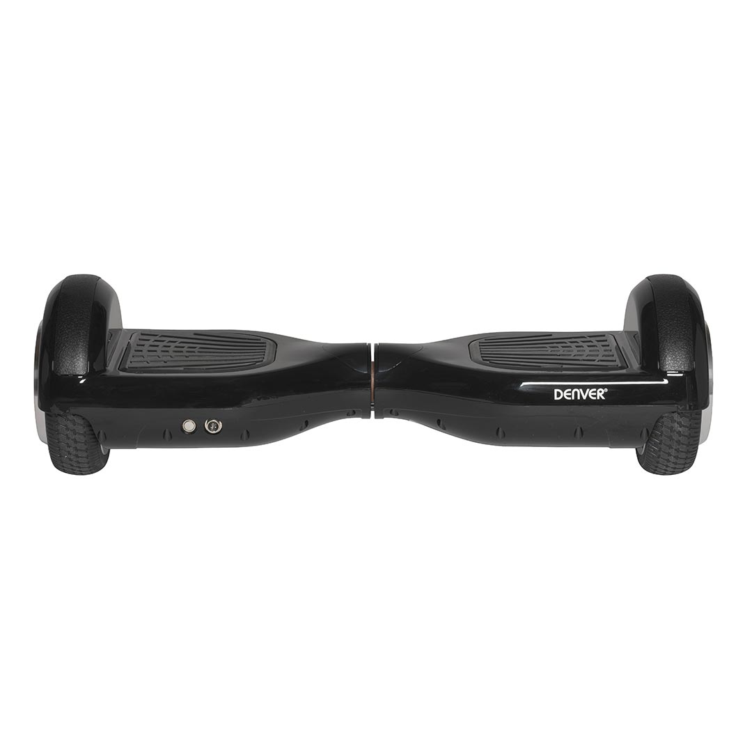 6,5” hoverboard - Black With the Denver HBO-6750 6.5" hoverboard you can go anywhere. The Denver hoverboard has 2 350W engines and a dual balancing system. The hoverboard runs up to 15km/h and go as far as 15 kilometers. The aluminium rims with solid rubber tires give you extra grip. The hard body ABS casing can carry up to 120kg and has LED lights in the front of the hoverboard. The built in rechargeable battery with a max capacity of 4000mAh takes around 4 hours to fully charge. You can connect this hoverboard to the hoverkart.