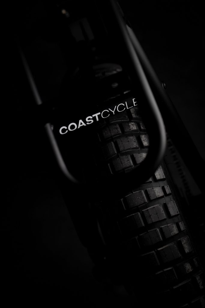 Coast Cycles Buzzraw PRO Coast Cycles Buzzraw PRO Heard of the Coast Cycles Buzzraw Pro? It's a beast of a bike that's built for those who crave adventure and want to explore the world on two wheels. This bike is not your typical run-of-the-mill bicycle. It's a sturdy and powerful electric bike that's designed to handle any terrain with ease. It has a large battery that provides up to 80 kilometres of range, so you can explore all day without worrying about running out of power. The bike is also equipped with a powerful mid-drive motor that delivers you enough power, giving you the speed and agility you need to tackle any hill or rough terrain. One of the best things about the Buzzraw Pro is its versatility. It comes with fat tires that are perfect for off-road adventures, but it also has a suspension fork that provides a smooth ride on paved roads. Plus, the bike is equipped with high-quality Shimano components that ensure smooth shifting and reliable braking.