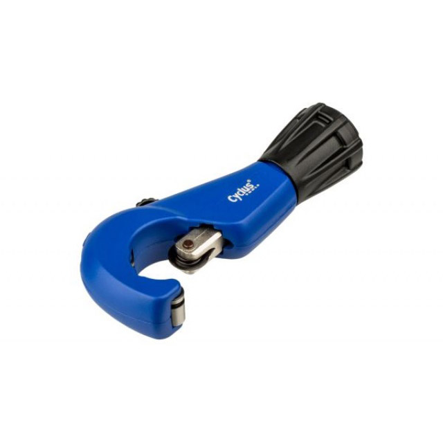 Cyclus tube cutter including spare blade and deburring tool