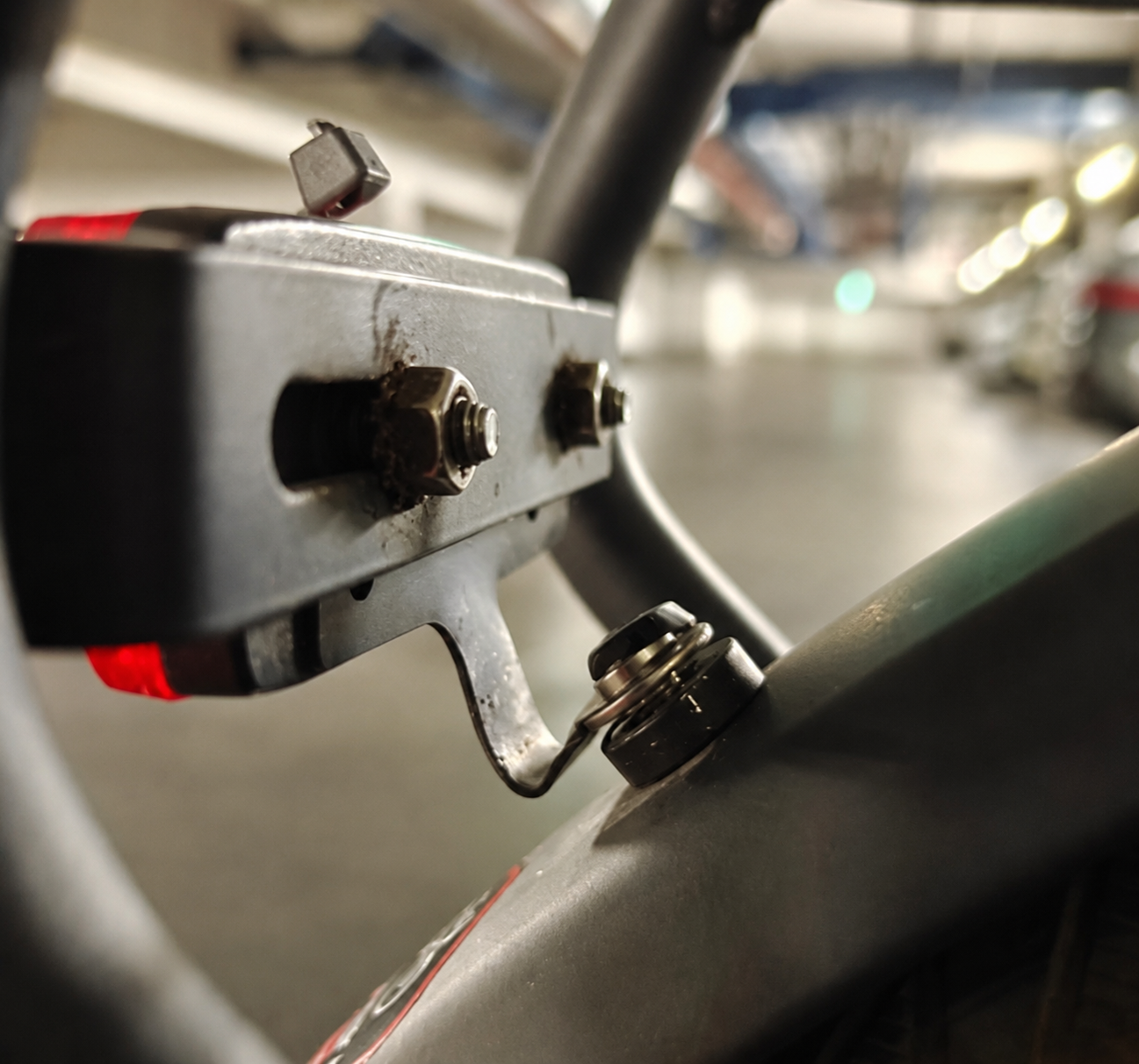Cortina Rear Rack Reflector Bracket – E-Common Family Int